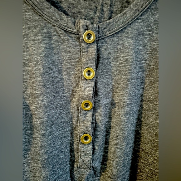 Truly Madly Deeply Long Sleeve Scoop Neck Henley Tee in Dark Gray. Women’s M - Picture 3 of 7